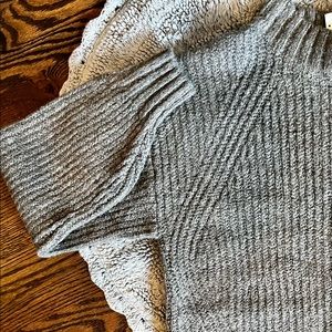 NWT Old Navy Women’s Mock Neck Sweater Size -small/tall